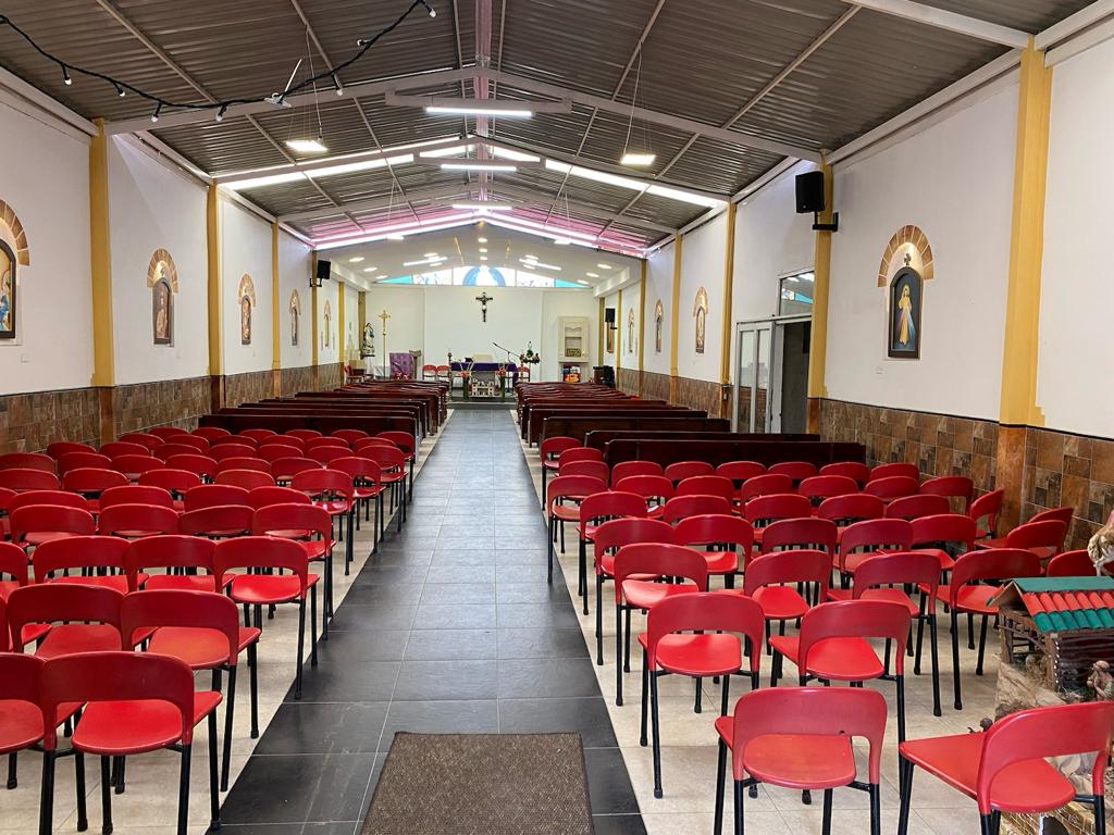 INTERIOR TEMPLO PARROQUIAL