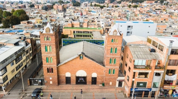 Ubicada en el Barrio Barrancas.